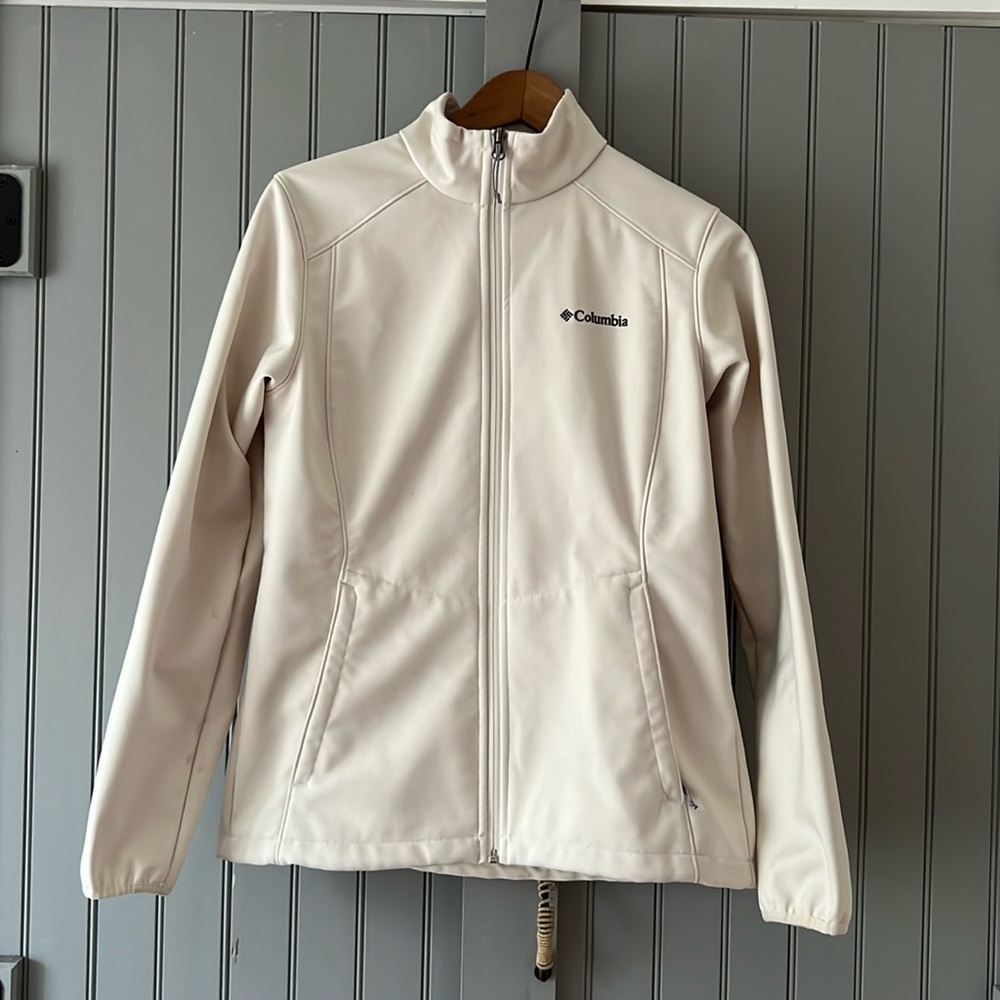 Off White Columbia zip up Size M